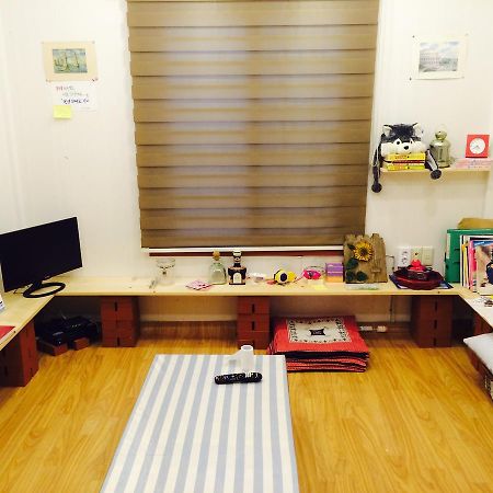 Geoje Ton Ton Guesthouse Ngoại thất bức ảnh