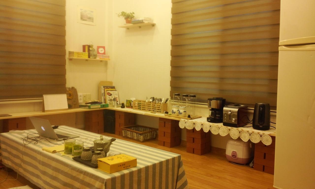 Geoje Ton Ton Guesthouse Ngoại thất bức ảnh